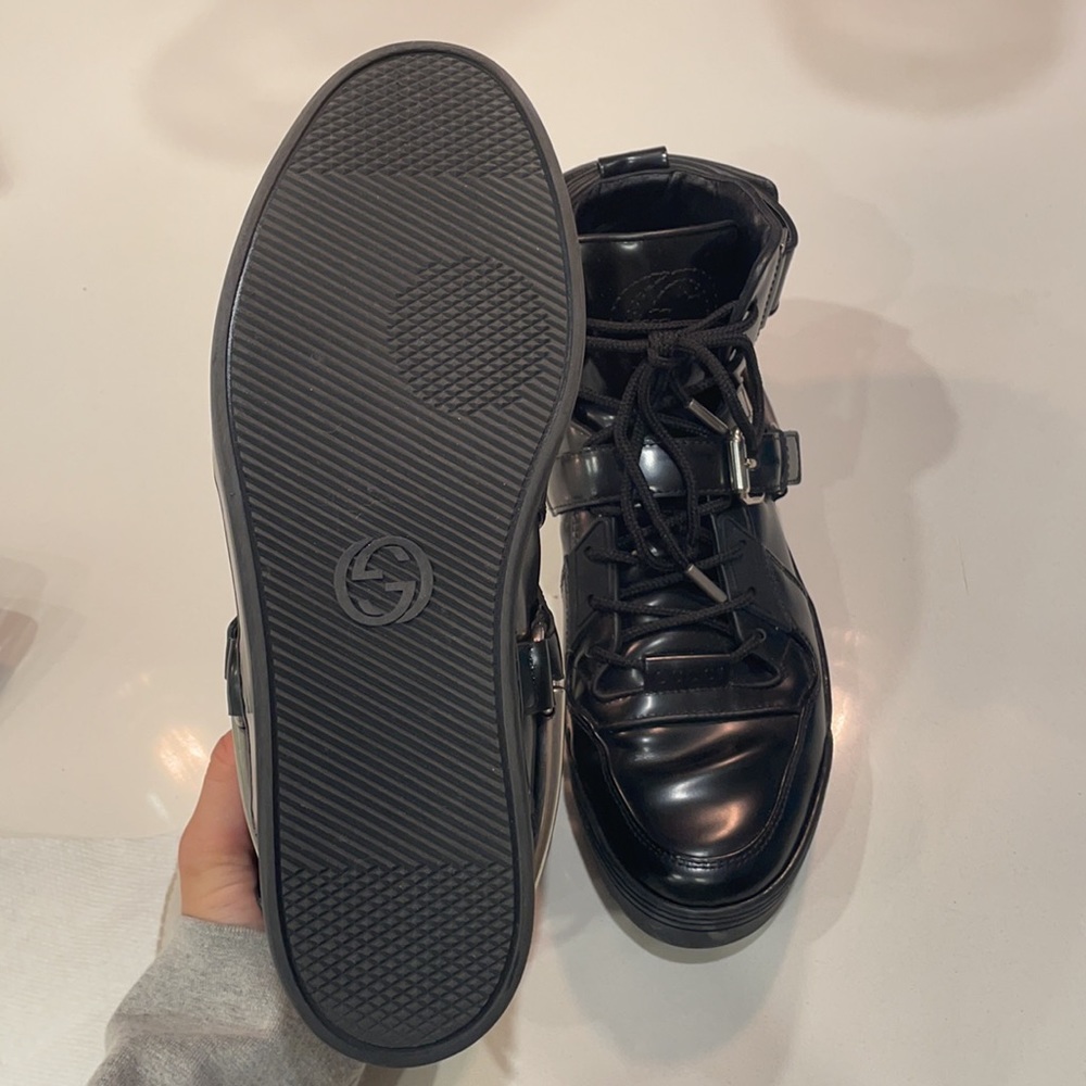 Gucci 8  size